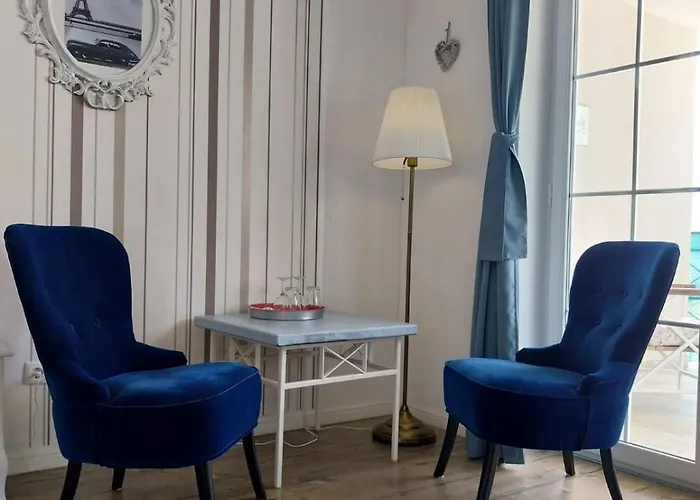 Harmonie - Adults Only +14