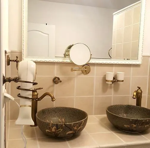 Harmonie - Adults Only +14