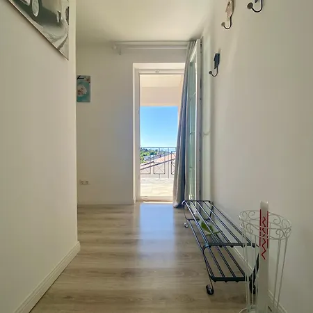 Harmonie - Adults Only +14