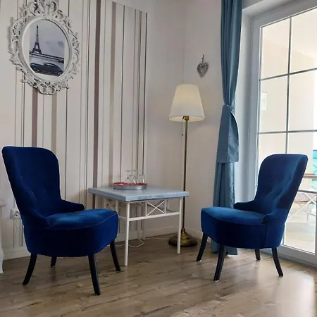 Harmonie - Adults Only +14