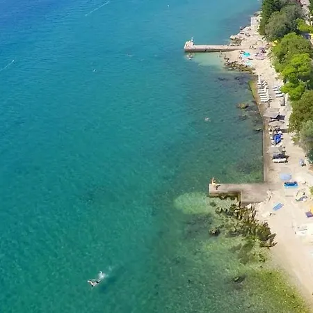 Harmonie - Adults Only +14